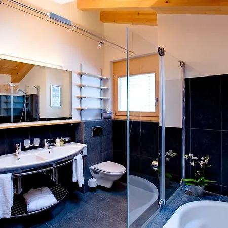 Haus Zenith Apartman *